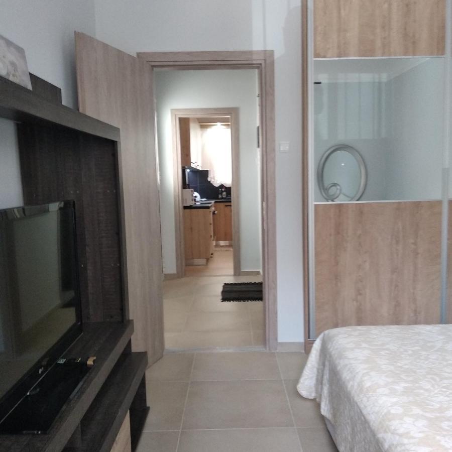 Central Town House 60M2**** Piræus Eksteriør billede