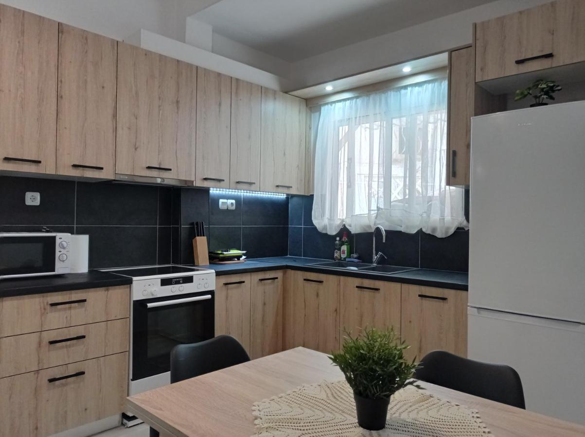 Central Town House 60M2**** Piræus Eksteriør billede